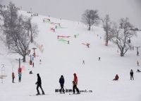 平山神鹿滑雪场